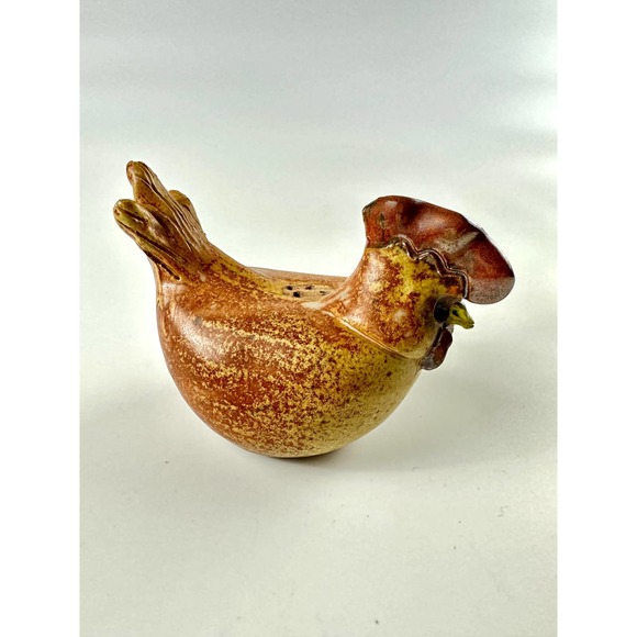 Vintage Art Pottery Chicken Rooster Salt And Pepper Shakers - Picture 8 of 13